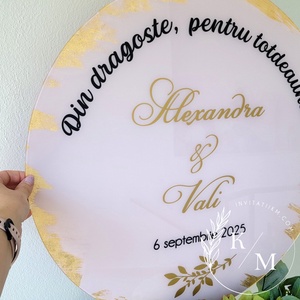 Panou intampinare nunta rotund din plexiglas roz antic si detalii aurii - accesorii nuntă - materiale decor pentru nuntă - tablouri și indicatoare nuntă - Artynos.ro