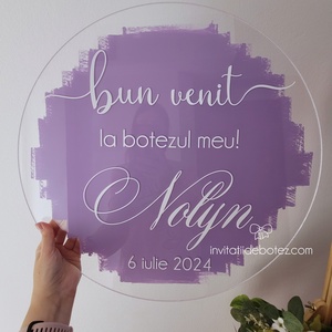 Panou plexiglas rotund de intampinare pentru botez lila si alb - accesorii nuntă - materiale decor pentru nuntă - tablouri și indicatoare nuntă - Artynos.ro