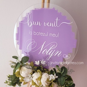 Panou plexiglas rotund de intampinare pentru botez lila si alb - accesorii nuntă - materiale decor pentru nuntă - tablouri și indicatoare nuntă - Artynos.ro