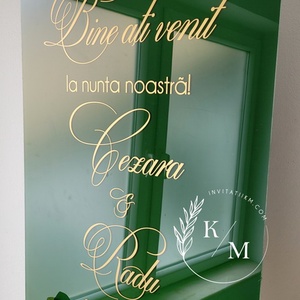 Panou intampinare nunta din plexiglas verde si auriu - accesorii nuntă - materiale decor pentru nuntă - tablouri și indicatoare nuntă - Artynos.ro