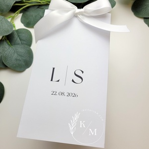 Invitatii de nunta cu plic handmade si fundite albe - accesorii nuntă - invitații și felicitări de nuntă - invitații nuntă - Artynos.ro