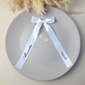 Set 4 fundite personalizate din satin pentru pahare/umerase/meniuri nunta - accesorii nuntă - materiale decor pentru nuntă - decorațiuni nuntă - Artynos.ro