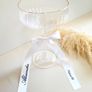 Set 4 fundite personalizate din satin pentru pahare/umerase/meniuri nunta, Accesorii nunta, Materiale decor pentru nunta, Decoratiuni nunta, Altele, Disponibile intr-o varietate de culori, din satin de calitate cu capete care nu se desira, veti pri..., ARTYNOS