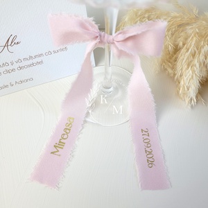 Set 4 fundite personalizate din matase pentru pahare/umerase/meniuri nunta, Accesorii nunta, Materiale decor pentru nunta, Decoratiuni nunta, Altele, Disponibile intr-o varietate de culori, din matase de calitate, veti primi aceste fundite personali..., ARTYNOS