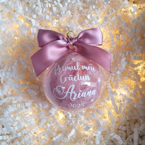 Glob de Crăciun personalizat cu nume Primul meu Craciun, umplut cu puf roz antic - crăciun - decorațiuni de crăciun de casă - globuri de crăciun - Artynos.ro