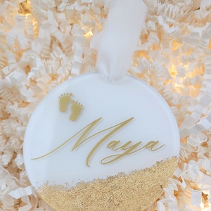 Ornament de Craciun din plexiglas cu foita aurie, personalizat cu nume - Artynos.ro