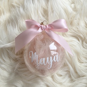 Glob de Crăciun personalizat cu nume, umplut cu puf roz prafuit - crăciun - decorațiuni de crăciun de casă - globuri de crăciun - Artynos.ro