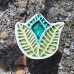 Manere si butoane de manere de mobila frunza-tulip, Casa & Stil de viata, Mobilier artizanal, Manere si butoane de manere de mobila, , Realizate din pasta de argila alba, acestea sunt frumoasele butoane de mobila cu frunze inter-mud-t..., ARTYNOS