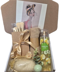 Cutie cadou îngrijire si răsfăț ,Fresh Lemon Spa - igienă și înfrumusețare - accesorii pentru îngrijirea feței - machiaje - Artynos.ro