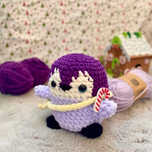Jucarie crosetata amigurumi pinguin cu poseta 18 cm - Artynos.ro