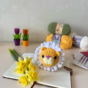 Jucarie crosetata amigurumi leu margareta 22 cm handmade - jucării și echipamente pentru copii - plușuri - păpușă croșetată, păpușă de pluș - Artynos.ro