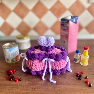 Jucarie crosetata amigurumi tort inima 17x15x10 cm  - jucării și echipamente pentru copii - plușuri - păpușă croșetată, păpușă de pluș - Artynos.ro