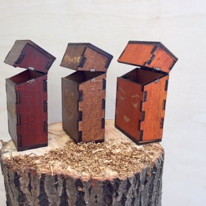 Cutie cadou cu suport pentru țigări - genți și portofele - portofele, huse, suporturi - Artynos.ro