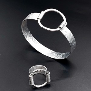 Minimală în formă de pană din aluminiu - bijuterii - seturi de bijuterii - Artynos.ro Minimală în formă de pană din aluminiu - bijuterii - seturi de bijuterii - Artynos.ro