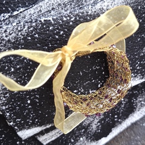 Bratara unicat crosetata din sarma de bronz si cristale Swarovski biconice violet - bijuterii - brățări - brățări late groase - Artynos.ro