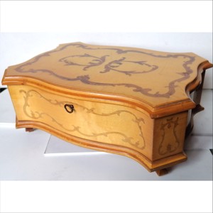 Cutie de comori cu incrustări în stil baroc - bijuterii - suporturi și cutii de bijuterii - cutii de bijuterii - Artynos.ro