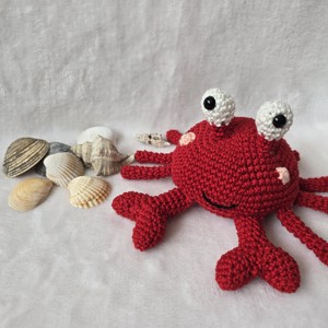Crab croșetat - jucării și echipamente pentru copii - plușuri - figurine de pluș - Artynos.ro