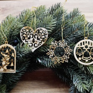 Set de ornamente pentru pomul de Crăciun 1 (4 ornamente din lemn natural) - Artynos.ro