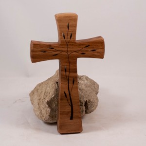 Cruce din lemn modelată, cruce de perete -  - Artynos.ro
