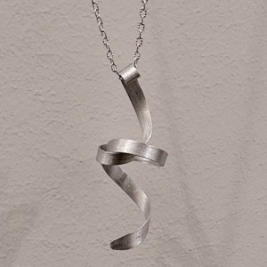 Colier EZÜSTCHOMÓ -  - Artynos.ro Colier EZÜSTCHOMÓ -  - Artynos.ro