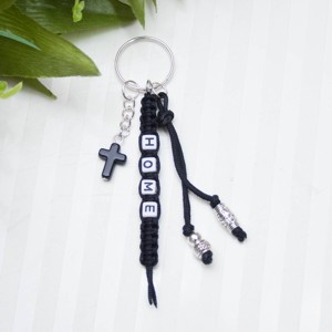 Breloc pentru chei, accesoriu pentru geanta cu literele HOME � Negru - Artynos.ro