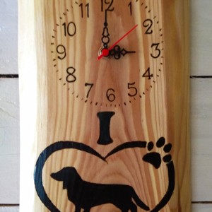 Ceas de perete din larice dachshund iubit, , , Ceas de perete din larice dachshund iubit.
Miscare noua, silentioasa, cu baterie de 1 creion.
Fabri..., ARTYNOS