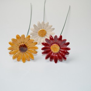 Floarea-soarelui, floare din ceramică realizată manual - casă & stil de viață - decorațiuni de casă - accesorii florale - flori la fir - Artynos.ro