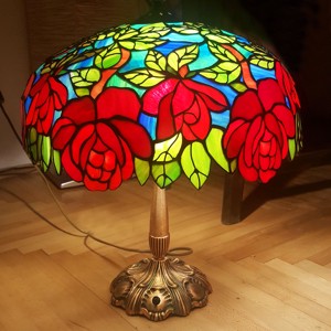 Roșu trandafir tufiș tiffany lampă -  - Artynos.ro
