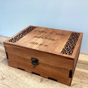 Cutie cadou pentru capsula timpului de nuntă -Mahogany -  - Artynos.ro Cutie cadou pentru capsula timpului de nuntă -Mahogany -  - Artynos.ro