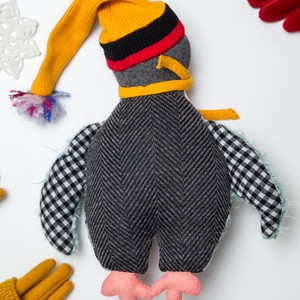 Pinguinul Alin - jucării și echipamente pentru copii - plușuri - figurine de pluș - Artynos.ro