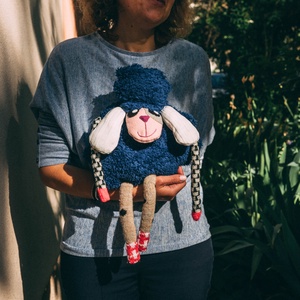 Oaia Mouton Bleu - jucării și echipamente pentru copii - jucării și accesorii pentru copii - păpuși de joacă - Artynos.ro