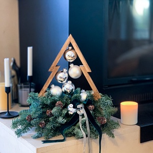 Brad cu structura de lemn decorat - Artynos.ro