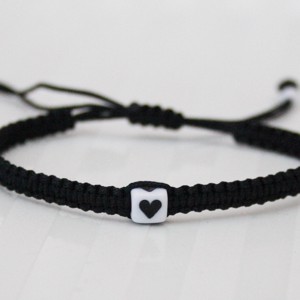 Brățară macramé împletită - Black heart -  - Artynos.ro
