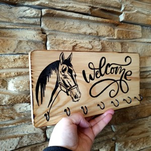 Breloc de perete cu cal din lemn - casă & stil de viață - accesorii pentru decorat casa - decorațiuni de pereți, decorațiuni suspendate - suport pentru chei - Artynos.ro