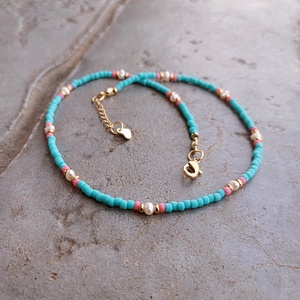 Colier cu perle de cultura si margele Toho, Bijuterii, Coliere, Coliere cu margele, , Colier mimimalist, tip choker, unicat, realizat cu margele TOHO turcuaz, somon ( 3mm ), perle de cu..., ARTYNOS