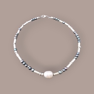 Colier cu perle de cultura si margele din ceramica CP33, Bijuterii, Coliere, Coliere din perle, Confectionarea bijuteriilor, ARTYNOS