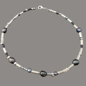 Colier cu perle de cultura si margele din ceramica CP34 - bijuterii - coliere - coliere din perle - Artynos.ro