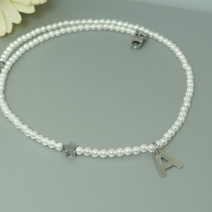 Colier perle scoica, initiala numelui si steluta hematit - bijuterii - coliere - coliere din mărgele - Artynos.ro