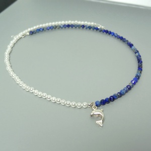 Colier din lapis lazuli, perle tip Mallorca si pandantiv delfin.  - bijuterii - coliere - coliere cu mărgele - Artynos.ro