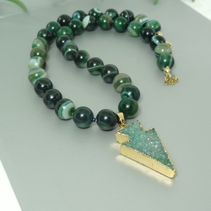 Colier agate si pandantiv sageata agata druzy. Transport gratuit - Artynos.ro
