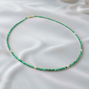 Colier malachit si aur filat de 14k. - Artynos.ro
