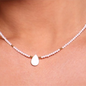Colier sidef natural fatetat si aur filat de 14K - Artynos.ro