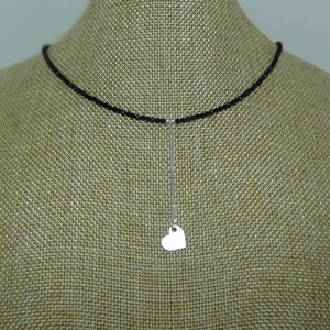Colier turmalina neagra accesorizat cu pandantiv inimioara. - bijuterii - coliere - coliere cu mărgele - Artynos.ro