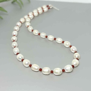 Colier perle de cultura si carneol - bijuterii - coliere - coliere din mărgele - Artynos.ro