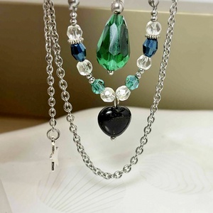 Brosa onix, cristale si otel inoxidabil - bijuterii - broșe - Artynos.ro