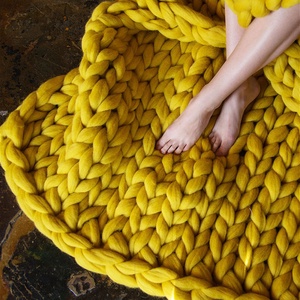 Patura tricotata manual din fir gigant, lana naturala de merinos, 100x160 cm - Artynos.ro