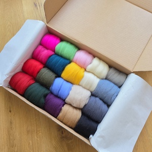 Kit pentru impaslit. 20 de suvite din lana naturala si ac inclus, DIY - pregateste-ti singur, Pachete DIY, kituri, Fetruire, ARTYNOS