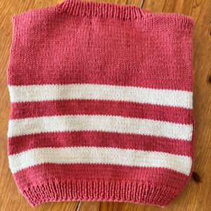 Pulover tricotat manual copii Buburuza - îmbrăcăminte și modă - haine bebeluși, haine copii - pulover si cardigan copii - Artynos.ro