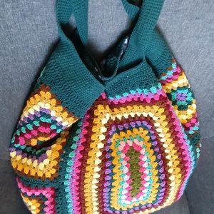 Geantă croșetată multicoloră din bumbac, căptușită, cu buzunar interior și închidere magnetică - genți și portofele - geantă pentru cumpărături - totebaguri - Artynos.ro