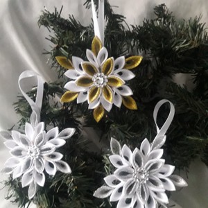 Steaua Kanzashi pentru Craciun, Craciun, Decoratiuni de Craciun de casa, Figurine pentru pomul de Craciun, , ARTYNOS